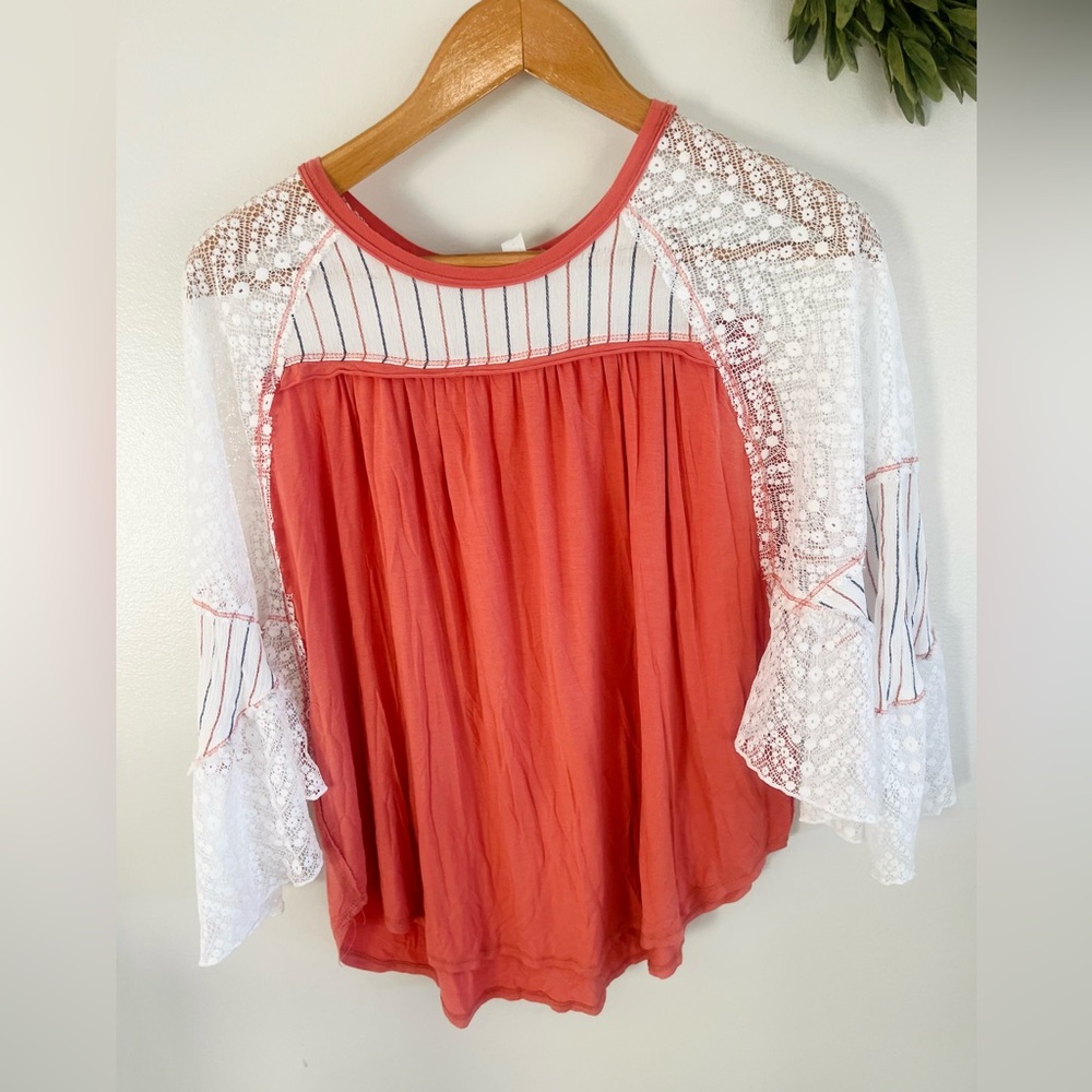 L love medium women’s orange top blouse lace sleeves LOVE THIS TOP!